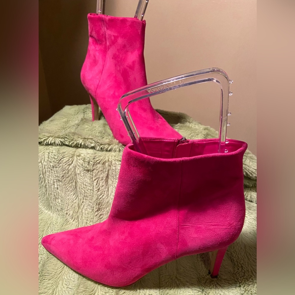 Womens Booties, Brand: Sam Edelman, Suede Fuscia Pink, pointed toe, never worn.